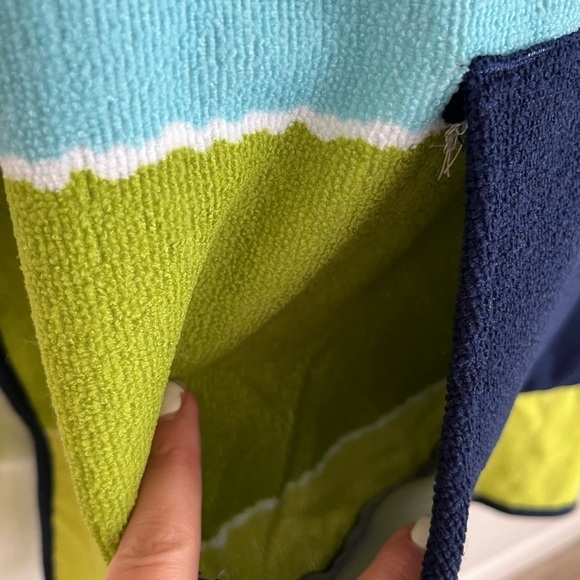 SAFDIE Blue/ Green Stripe Hooded Beach Towel - Picture 4 of 7